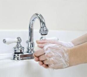 Prévenir les infections par les vers en se lavant les mains